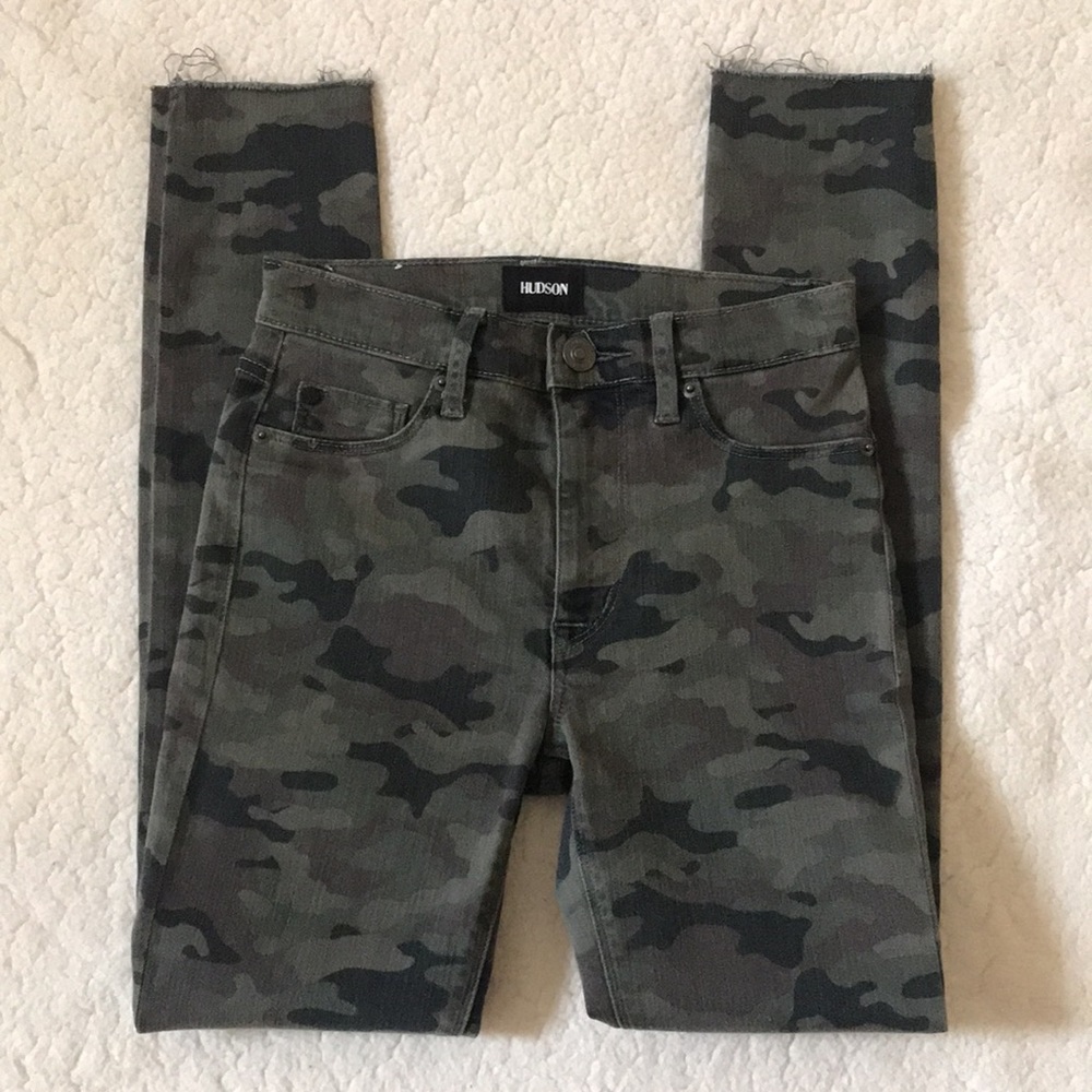 Hudson | Barbara High Waist Camo Crop Raw Hem Super Skinny Jeans Size 25